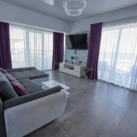 David,mamaia Nord アパート *
